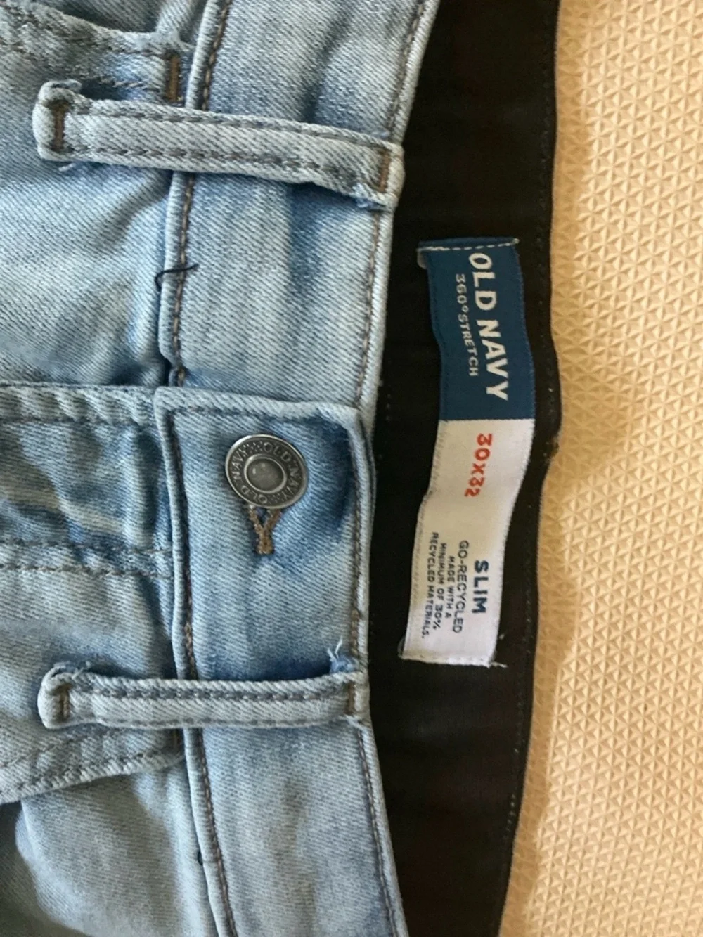 Old Navy Men's Slim Jeans in Light Gray Wash